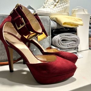 Aldo wine color heels 👠